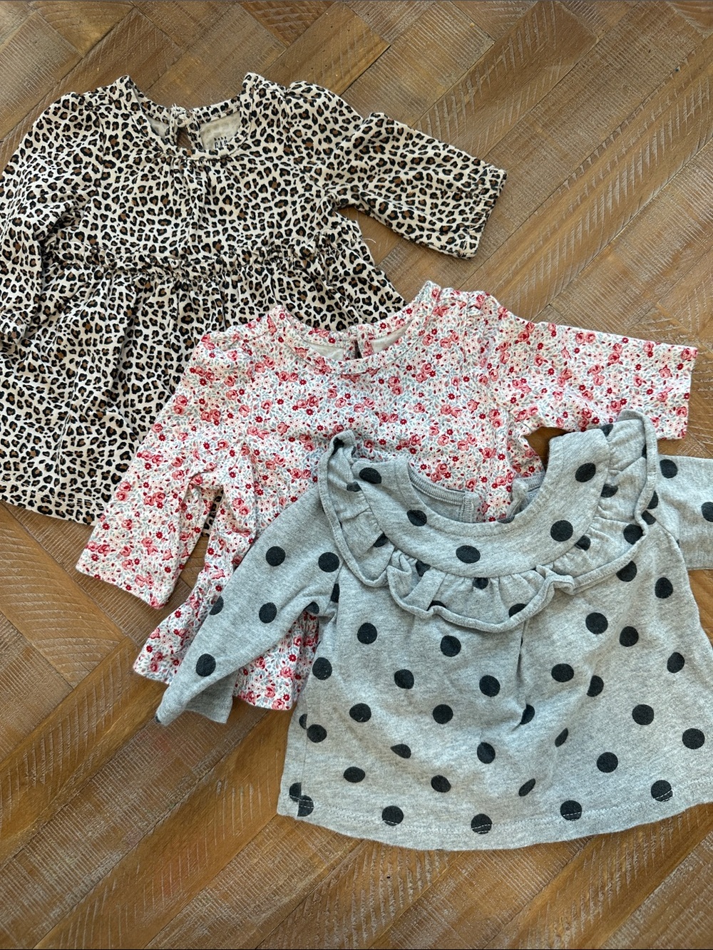 Baby Gap x3 Baby Girl Flared Long Sleeve Patterened Tops 0-3 months